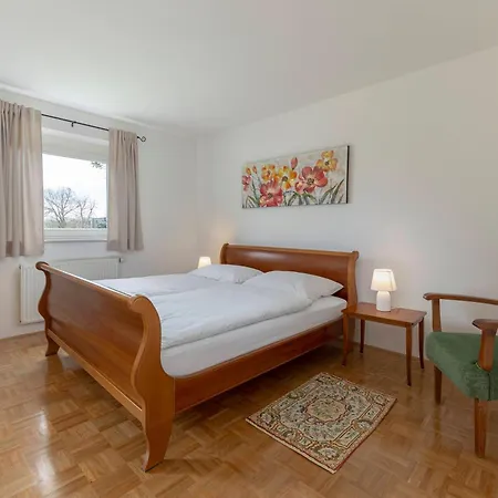 Apartment Cozy Garden Flat Ljubljana