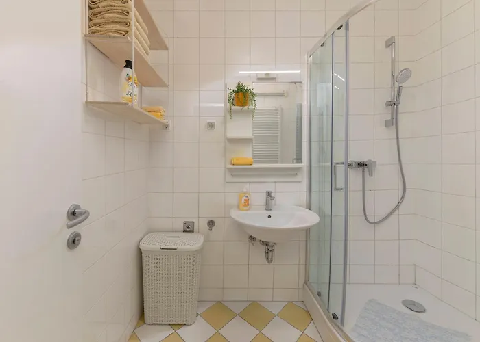 Cozy Garden Flat * Lublaň