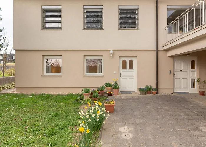 Cozy Garden Flat Lublaň