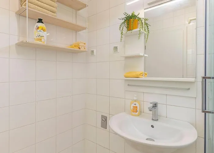 Apartment Cozy Garden Flat